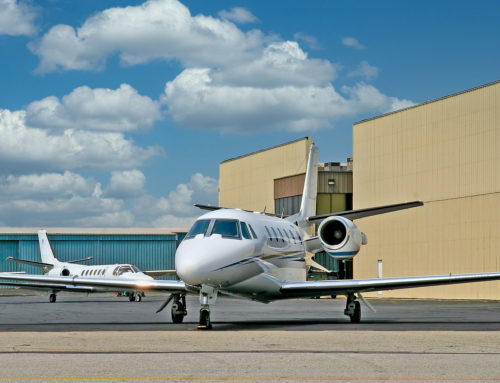 Which Florida airports are accessible by private jet?